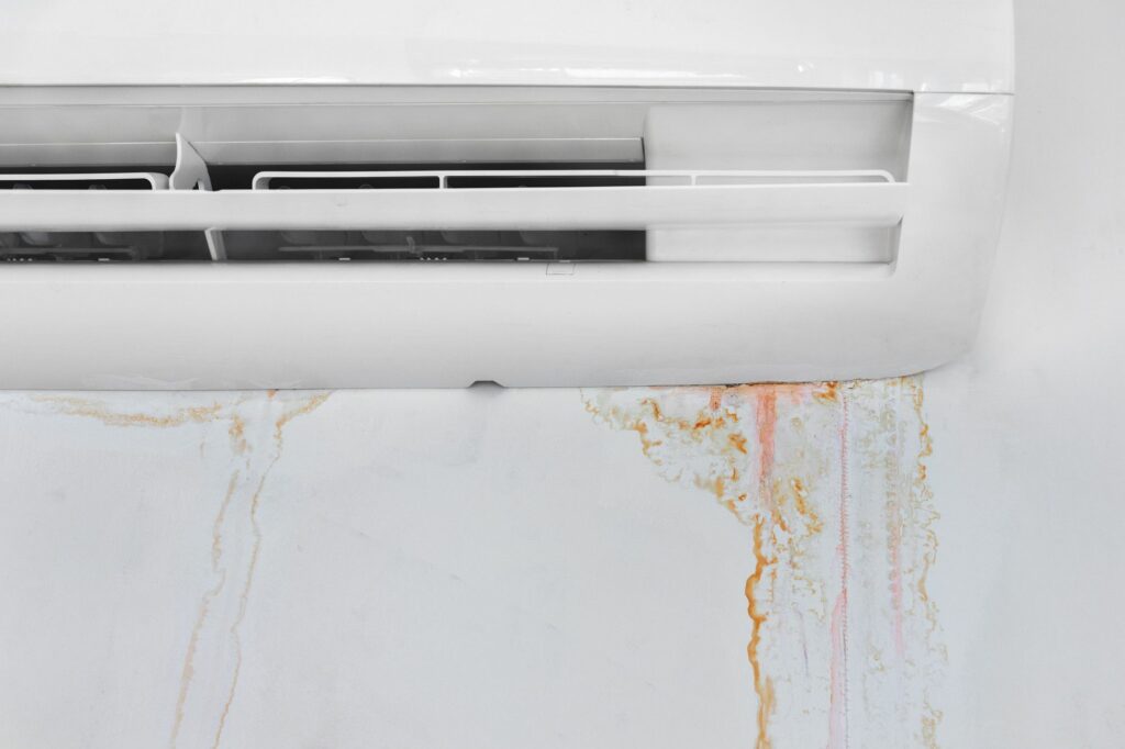 7 Reasons Why Water Drip From AC